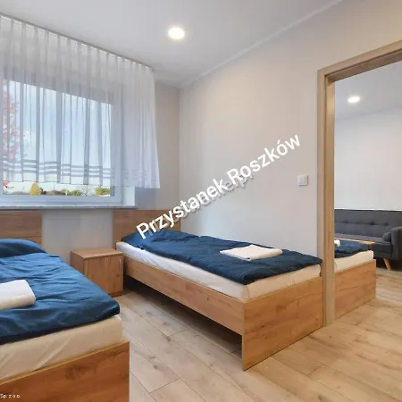 Bed & Breakfast Przystanek Roszkow -noclegi I Restauracja *