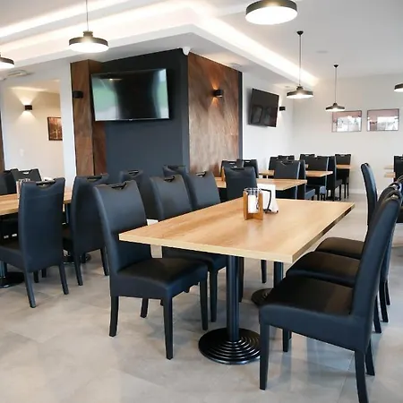 Przystanek Roszkow -noclegi I Restauracja Bed & Breakfast