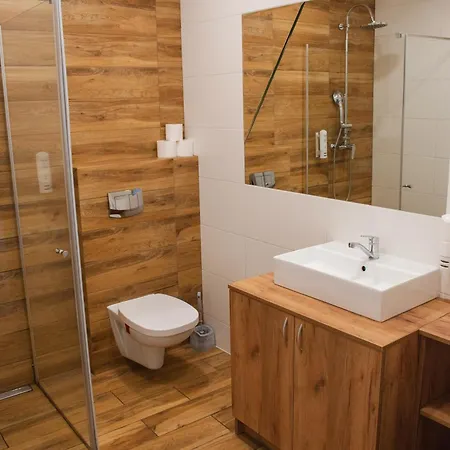Bed & Breakfast Przystanek Roszkow -noclegi I Restauracja *