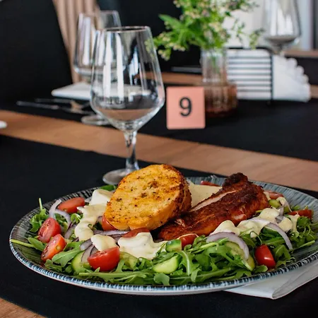 Przystanek Roszkow -noclegi I Restauracja B&B Roszkow (Raciborz)