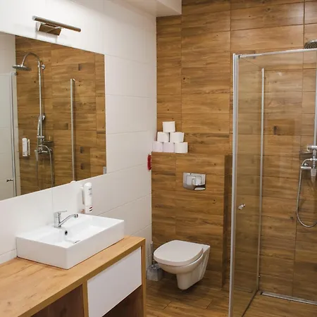 Przystanek Roszków -noclegi I Restauracja 3*