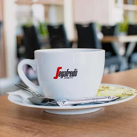 Couette-café Przystanek Roszkow -noclegi I Restauracja