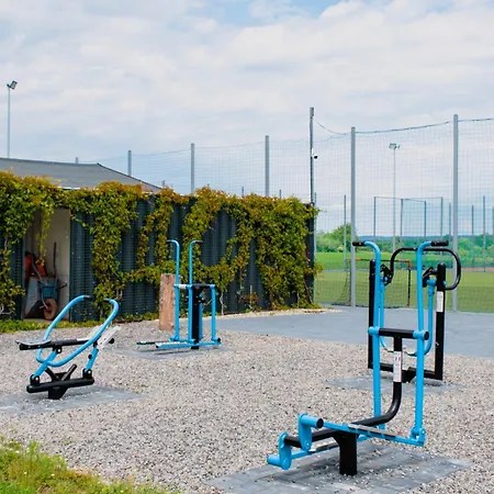 Przystanek Roszkow -noclegi I Restauracja Couette-café 3*